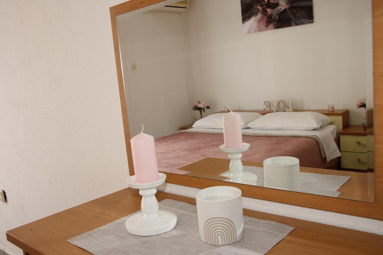 Motel "Tri Lovca" Книн Екстериор снимка