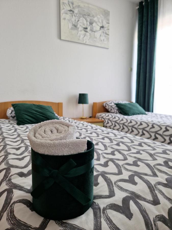 Motel "Tri Lovca" Книн Екстериор снимка